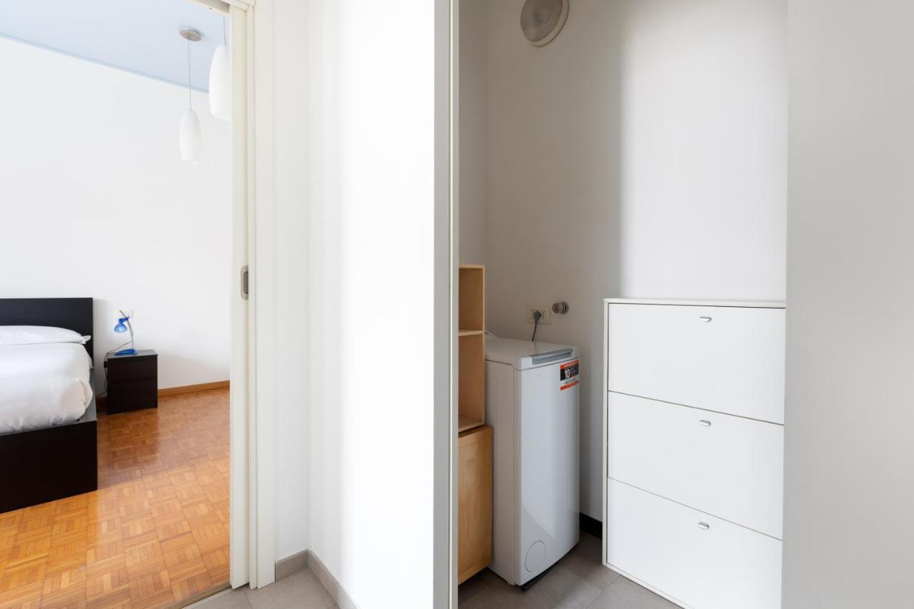 Cozy Apt With Balcony - Mm2 Sant'Agostino Apartment Milano Exterior foto